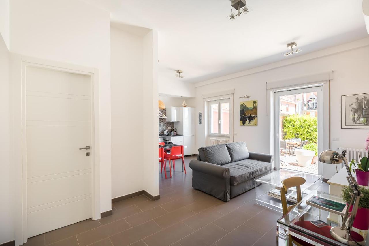Galeria Home Apartments Anguillara Sabazia Zewnętrze zdjęcie